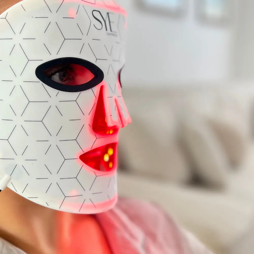 Infrarotlampe für Gesicht als Teil der LED Maske von SYE Cosmetics